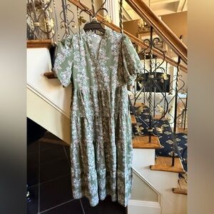 Mary Square Maxi Dress. EUC. Fluff short sleeves. Silky soft. Beautiful S